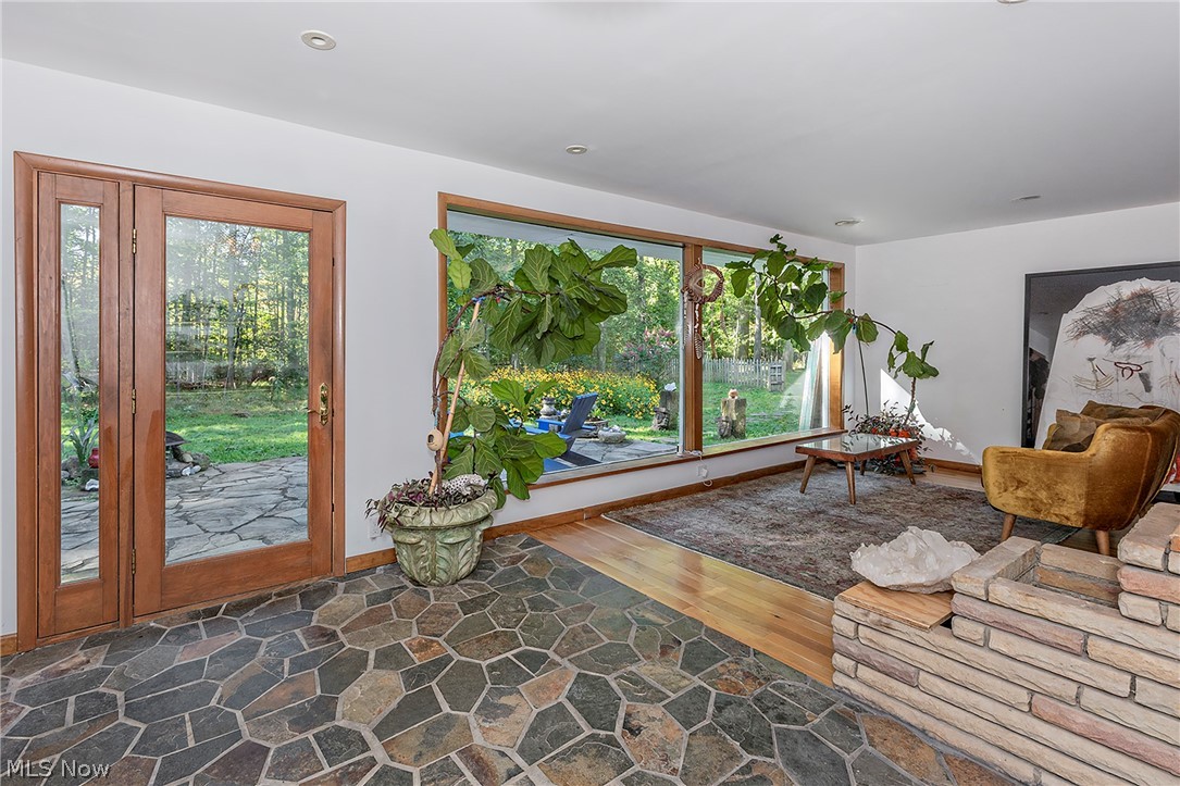 8165 Chagrin Mills Road Chagrin Falls OH 44022