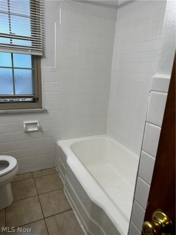 2676 Noble Road Cleveland Heights OH 44121