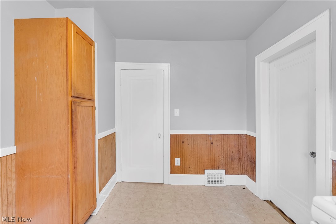 93 Ellenwood Avenue Bedford OH 44146