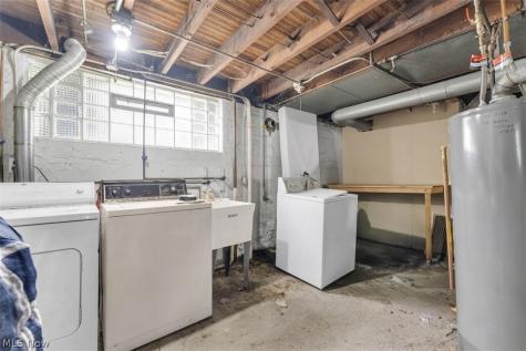 93 Ellenwood Avenue Bedford OH 44146