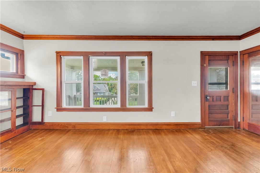 93 Ellenwood Avenue Bedford OH 44146