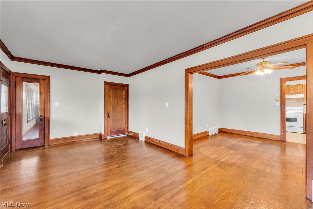 93 Ellenwood Avenue Bedford OH 44146