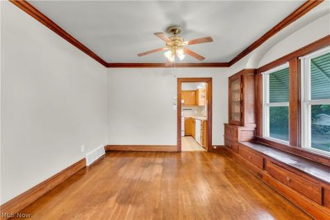 93 Ellenwood Avenue Bedford OH 44146