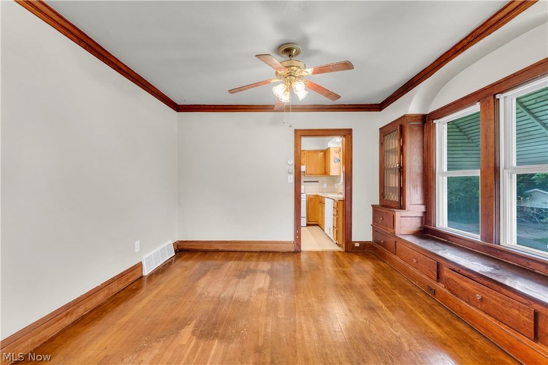 93 Ellenwood Avenue Bedford OH 44146