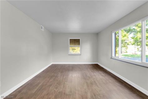 251 E 200th Street Euclid OH 44119