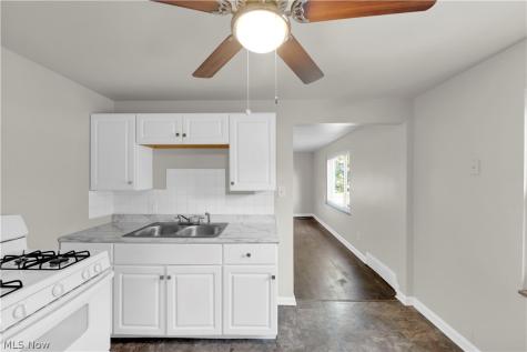251 E 200th Street Euclid OH 44119