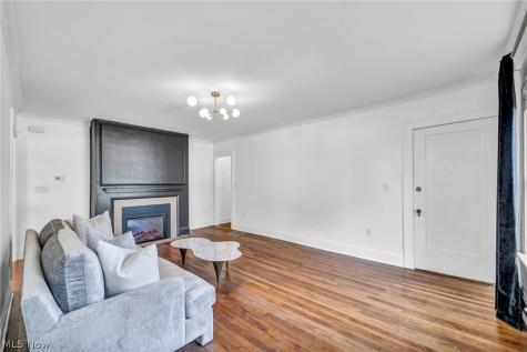 2135 Coventry Road Cleveland Heights OH 44118