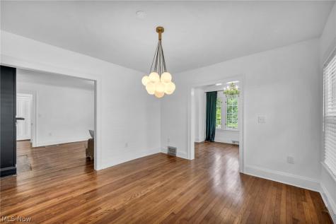 2135 Coventry Road Cleveland Heights OH 44118