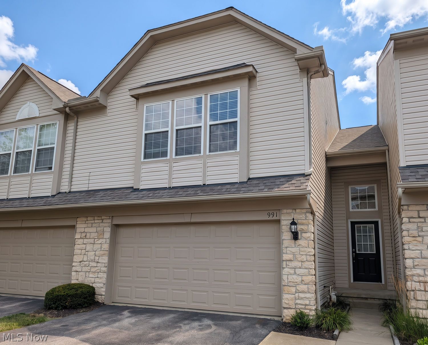 991 Croghan Way Akron OH 44321