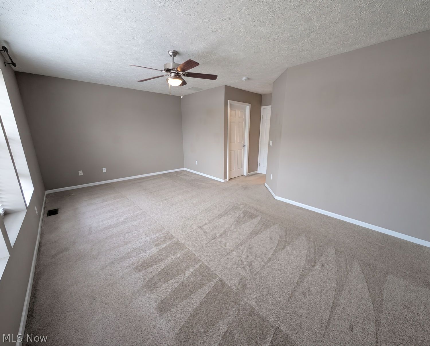 991 Croghan Way Akron OH 44321