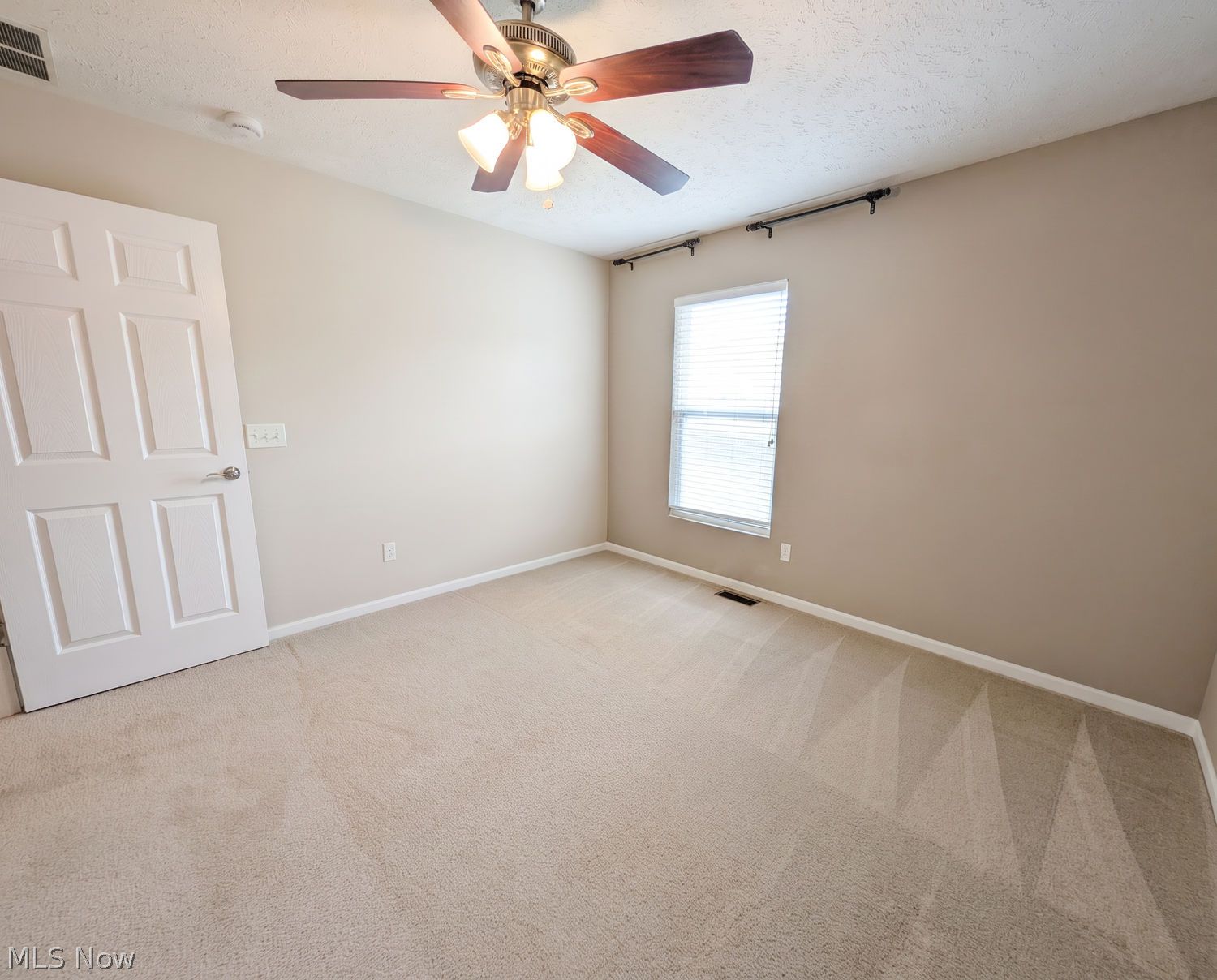 991 Croghan Way Akron OH 44321