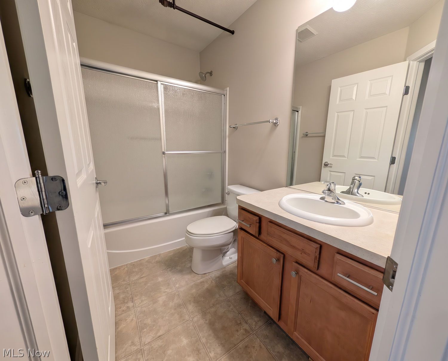 991 Croghan Way Akron OH 44321