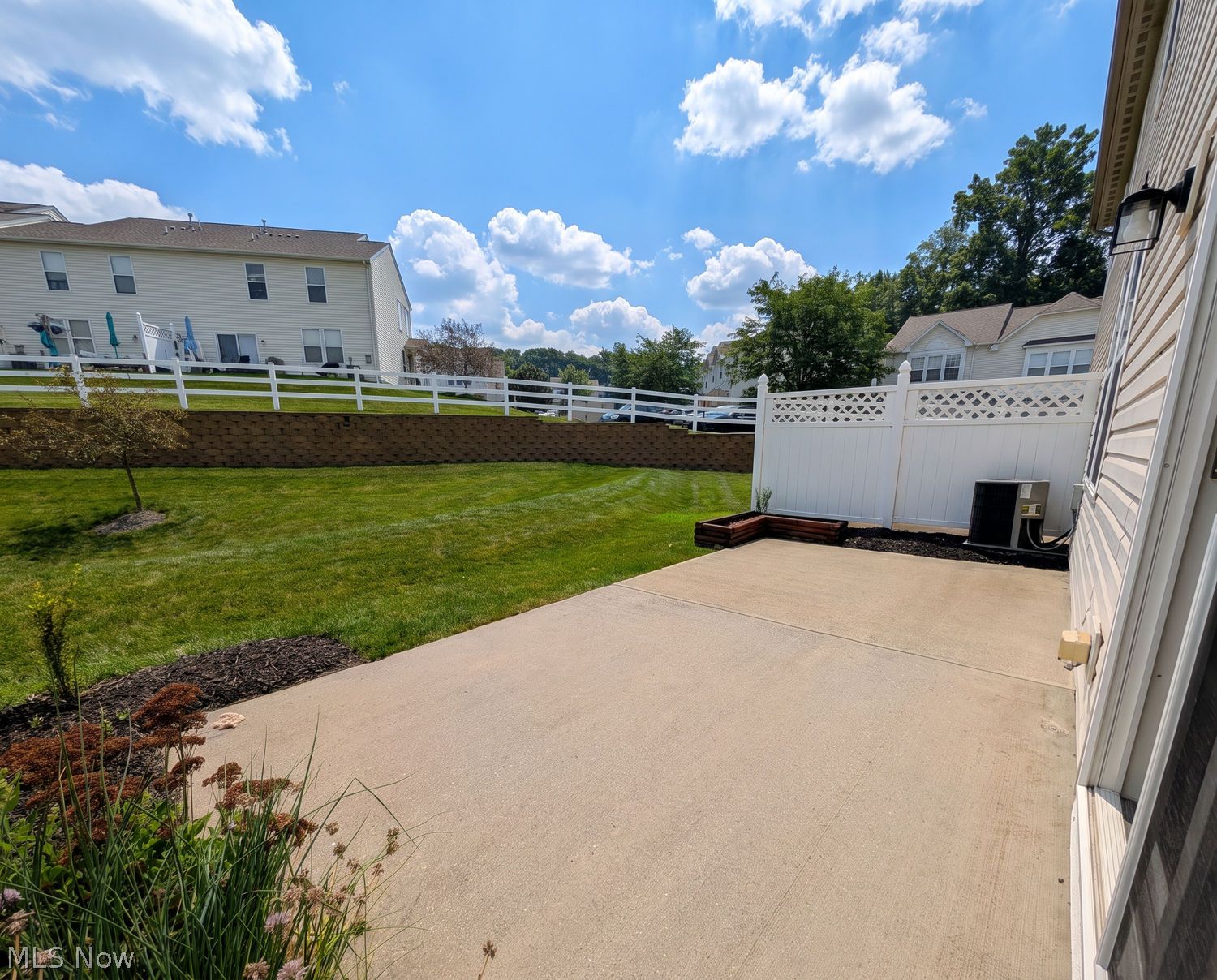 991 Croghan Way Akron OH 44321