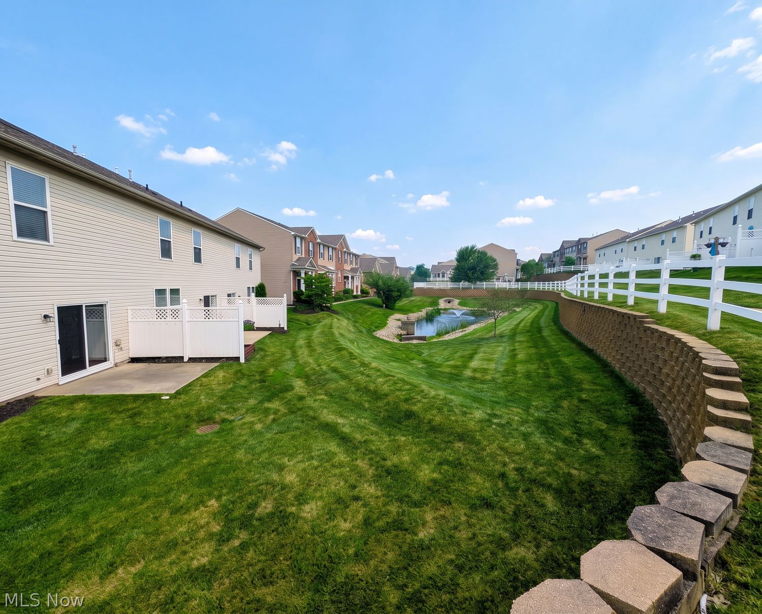 991 Croghan Way Akron OH 44321