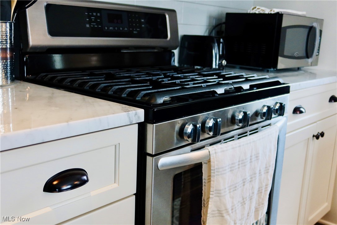 2231 W 10th Street Cleveland OH 44113