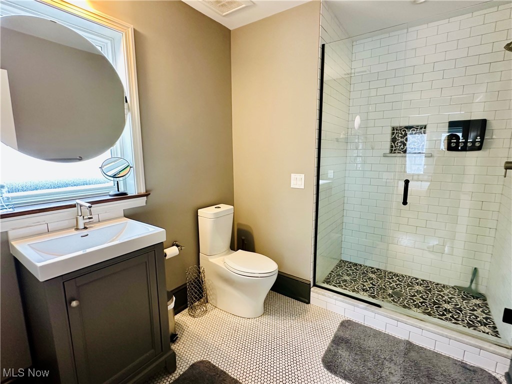 2231 W 10th Street Cleveland OH 44113