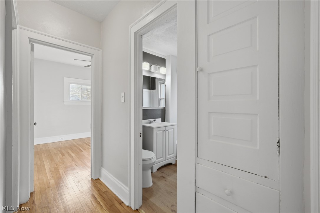 2058 Wascana Avenue Lakewood OH 44107