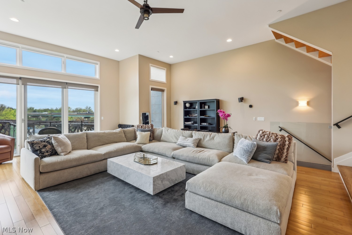 11 Clifton Pointe Lakewood OH 44107