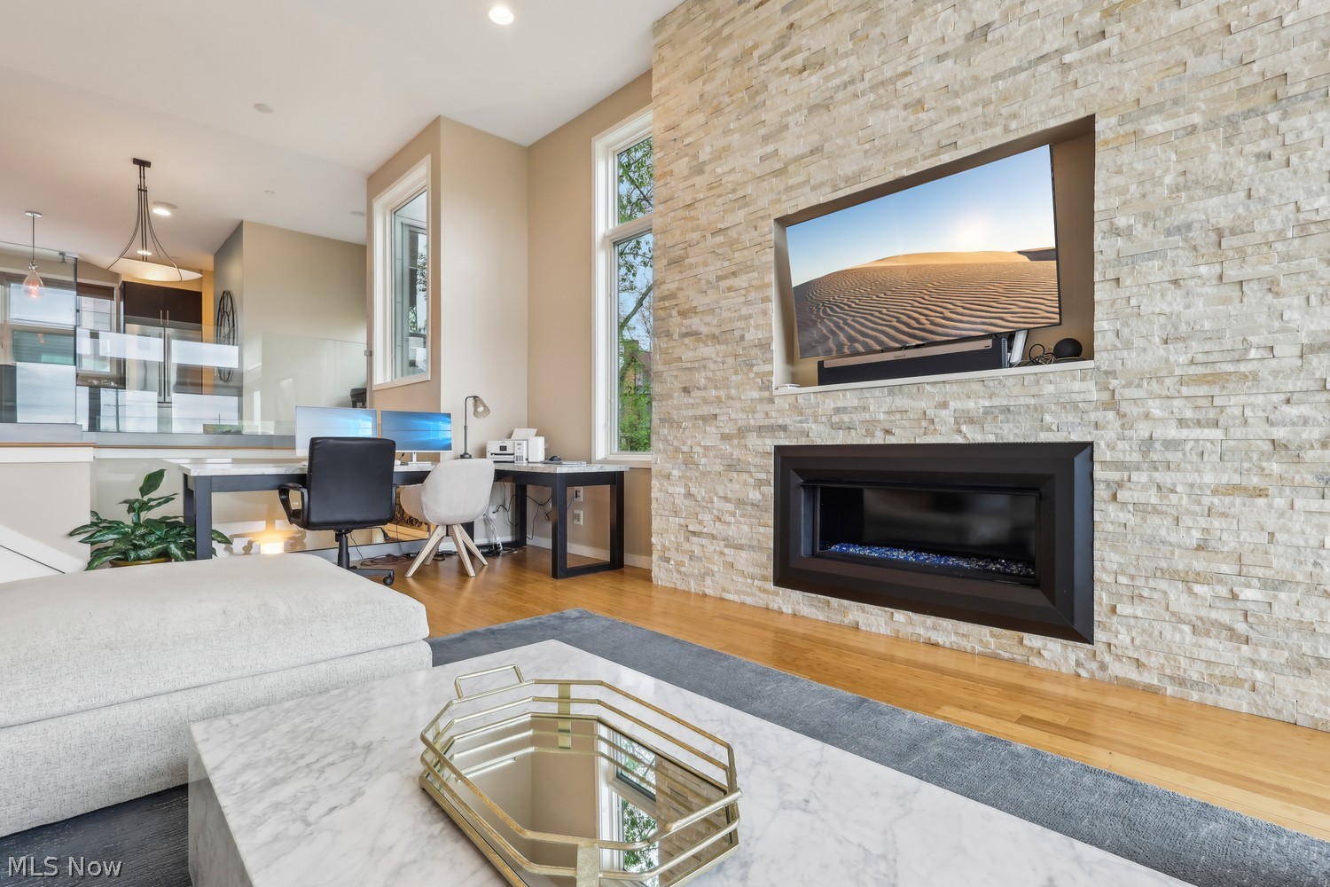11 Clifton Pointe Lakewood OH 44107