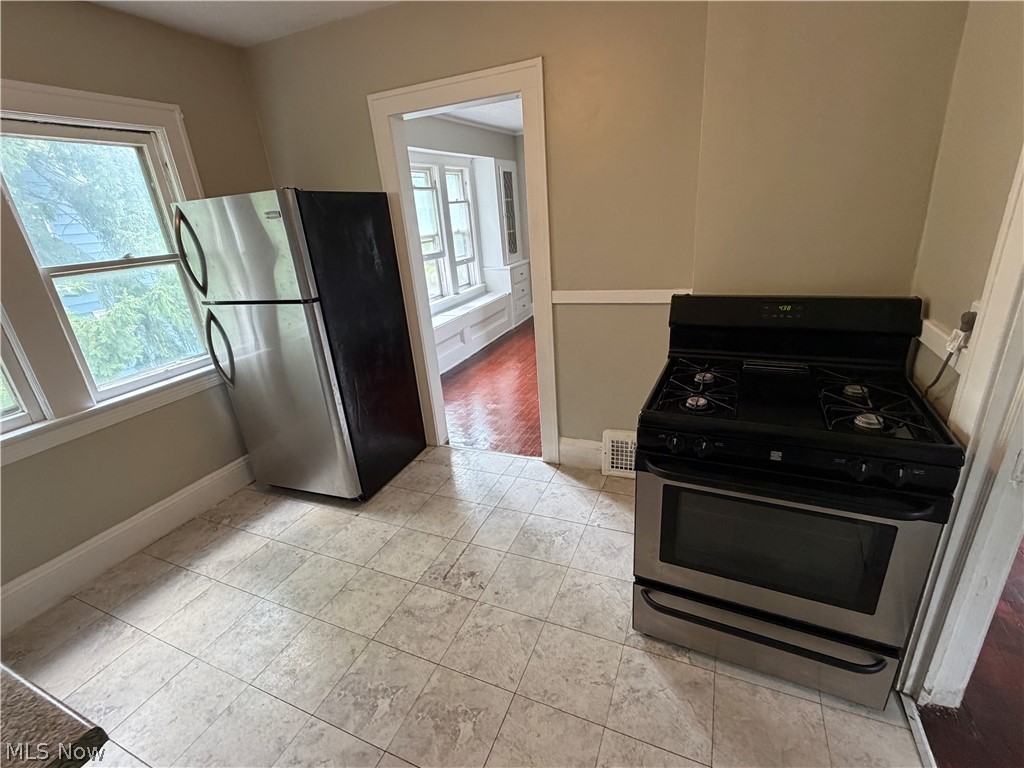 9703 Park Heights Avenue Garfield Heights OH 44125
