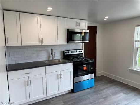 4164 W 140th Street Cleveland OH 44135