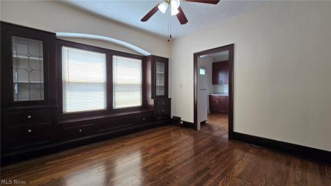 2126 Richland Avenue Lakewood OH 44107