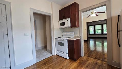 2126 Richland Avenue Lakewood OH 44107