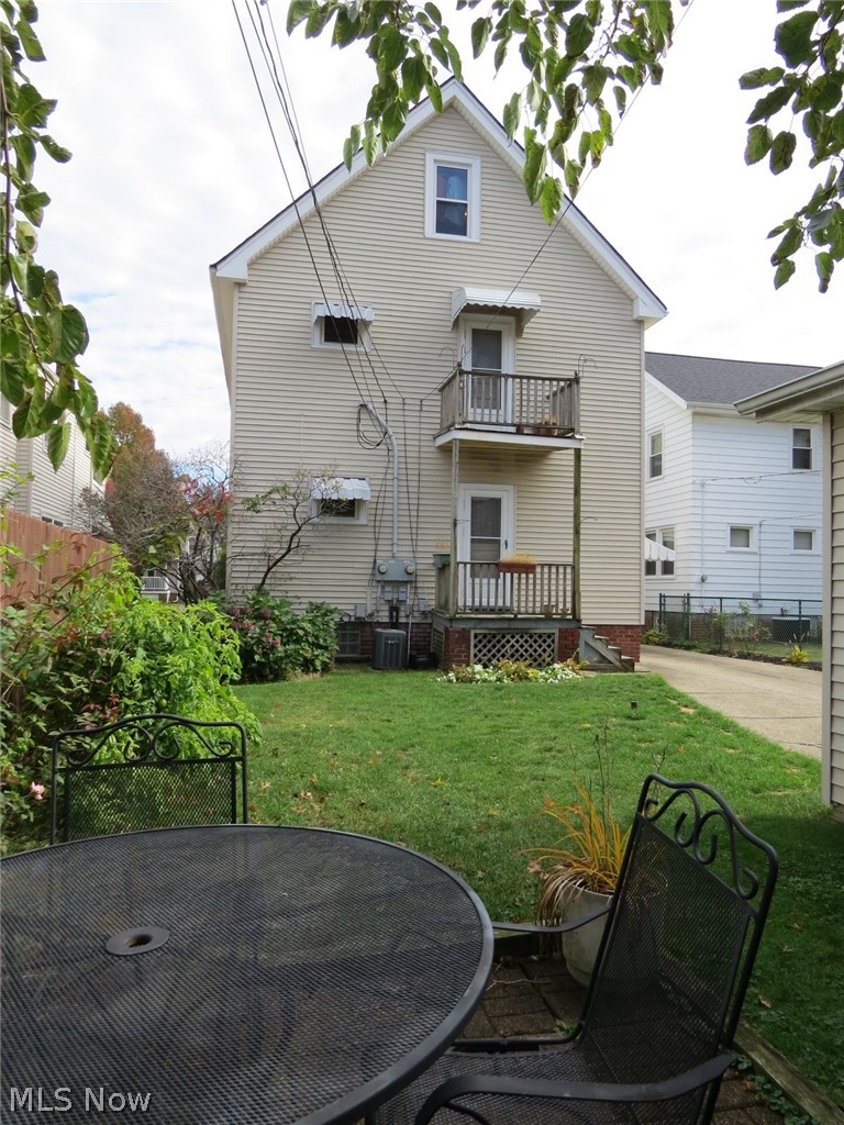 2126 Richland Avenue Lakewood OH 44107