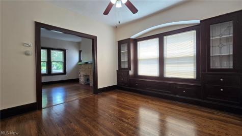 2126 Richland Avenue Lakewood OH 44107