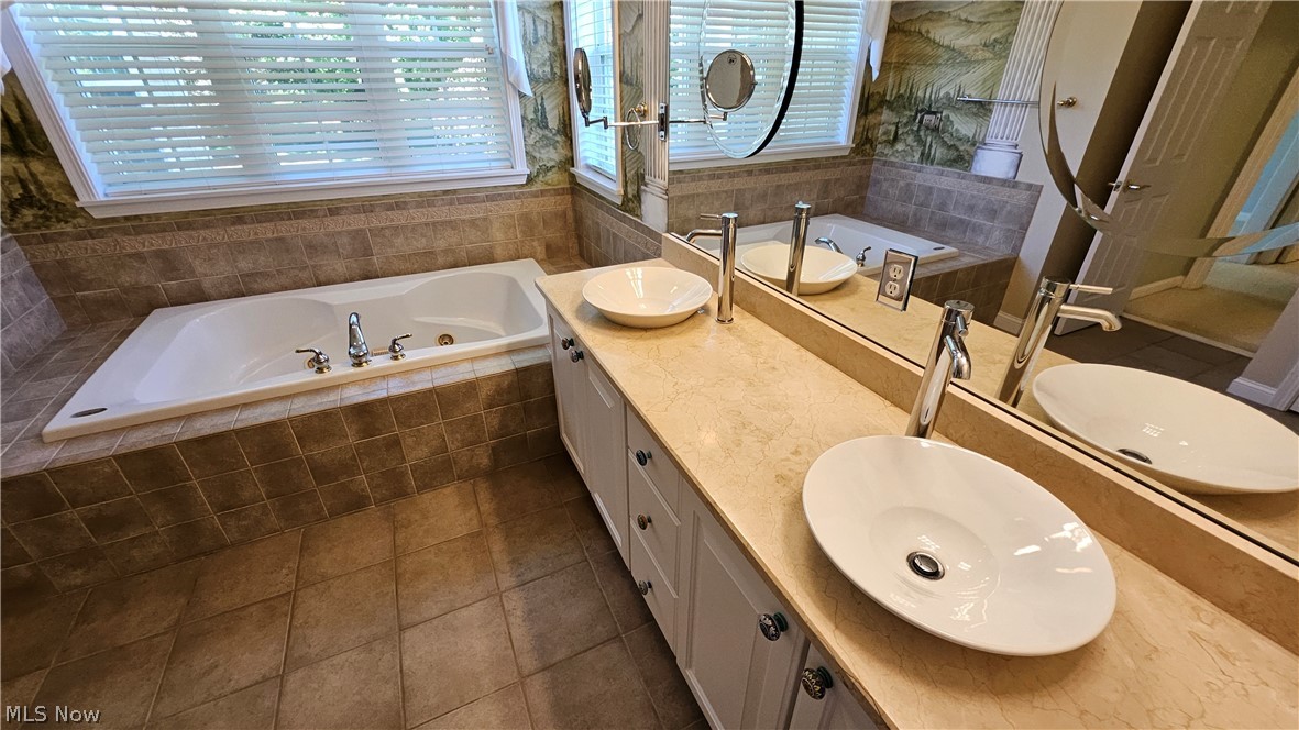 7235 Dursley Court Solon OH 44139