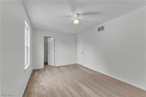1917 Lexington Avenue Lorain OH 44052