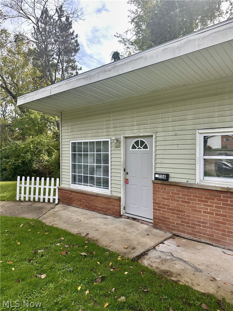 2356 Newton Street Akron OH 44305
