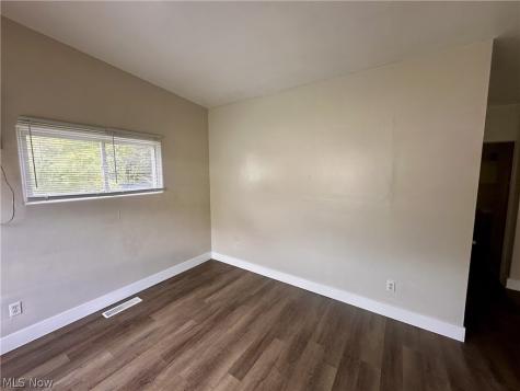 2356 Newton Street Akron OH 44305