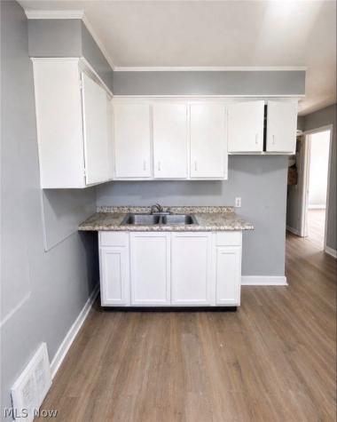 4197 E 160th Street Cleveland OH 44128