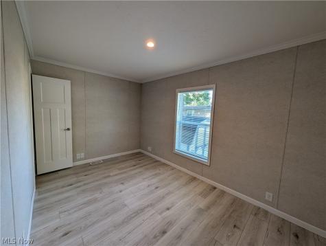 205 Greembriar Drive Elyria OH 44035
