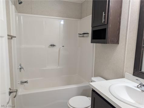 205 Greembriar Drive Elyria OH 44035