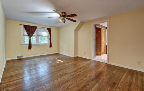 186 S Main Street Hudson OH 44236