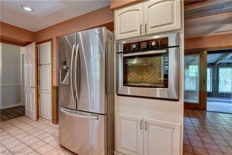 186 S Main Street Hudson OH 44236