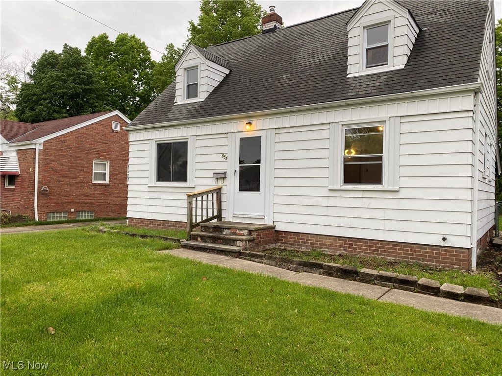 854 E 258th Street Euclid OH 44132