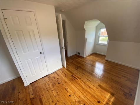 854 E 258th Street Euclid OH 44132