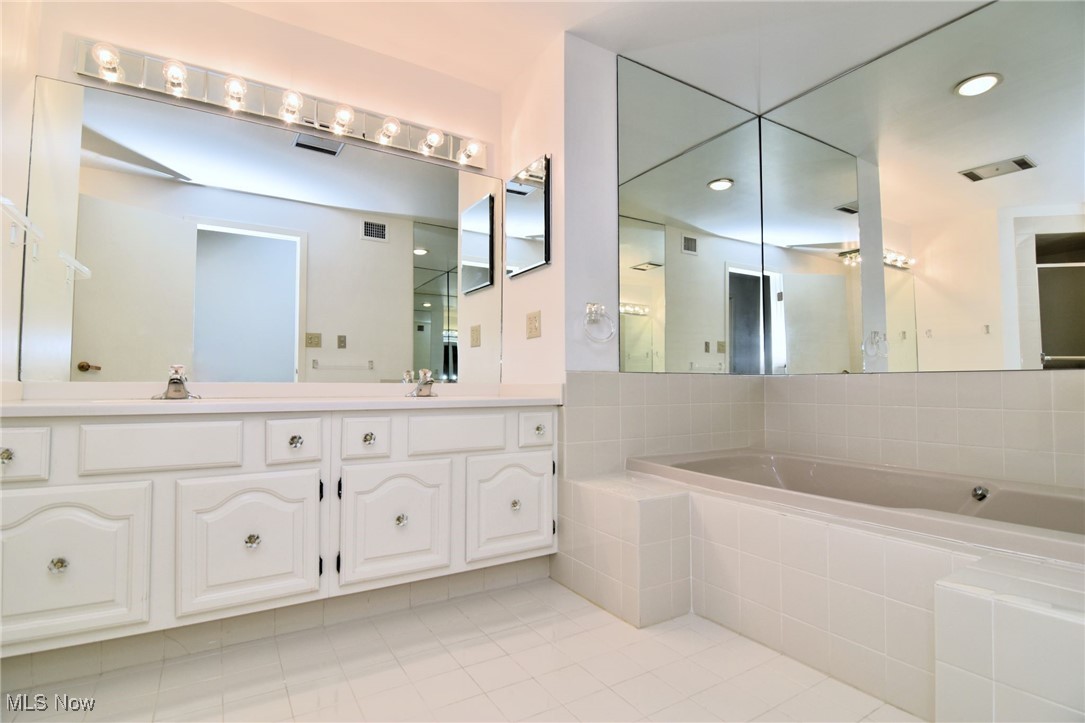 3330 Warrensville Center Road Shaker Heights OH 44122