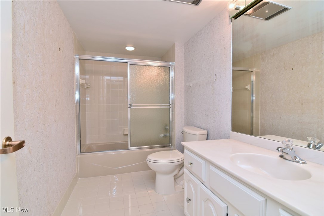 3330 Warrensville Center Road Shaker Heights OH 44122