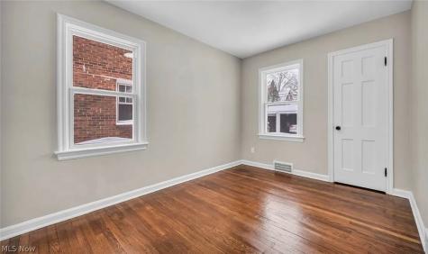 13614 Cedar Road University Heights OH 44118