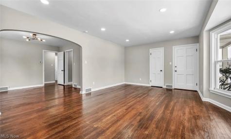 13614 Cedar Road University Heights OH 44118