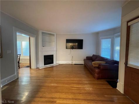 1457 W 116th Street Cleveland OH 44102