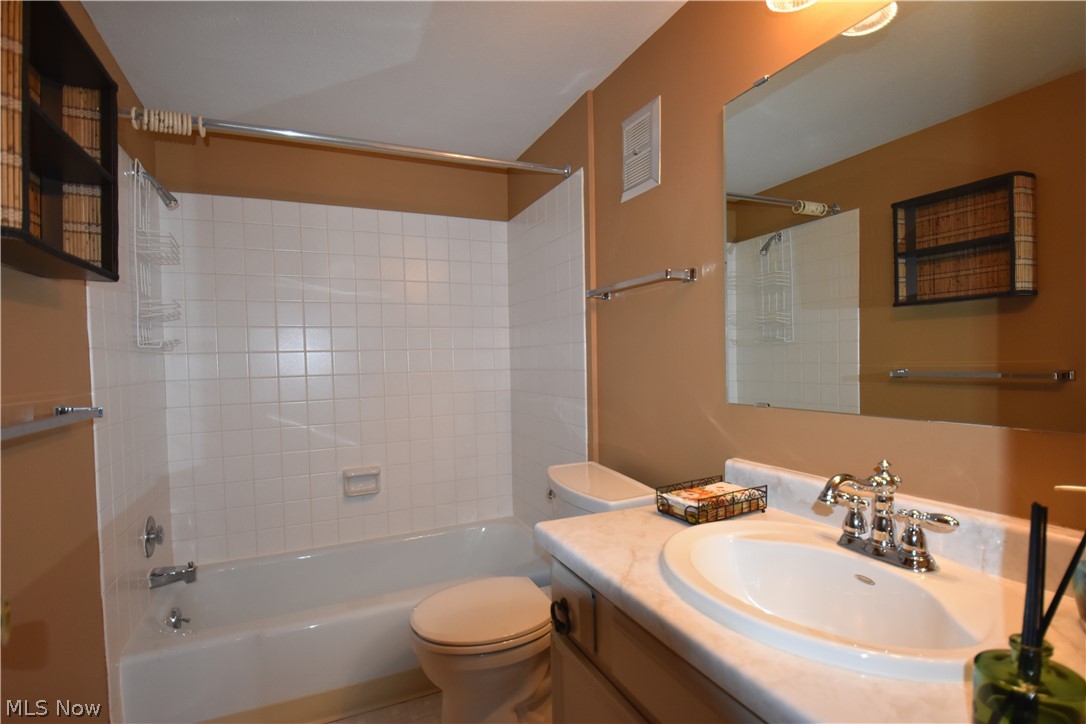 77 Atterbury Boulevard Hudson OH 44236