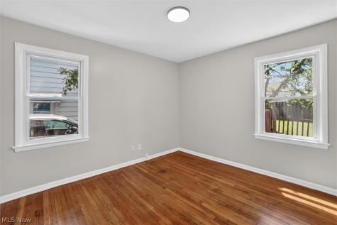 13776 Shady Oak Boulevard Garfield Heights OH 44125
