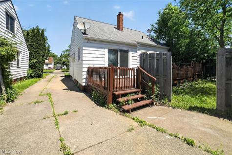 13776 Shady Oak Boulevard Garfield Heights OH 44125