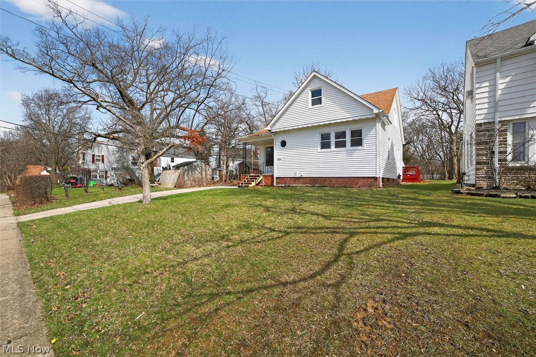 1851 Beverly Hills Drive Euclid OH 44117