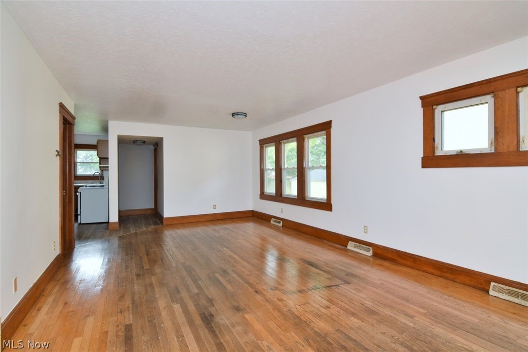 4405 Elmwood Road South Euclid OH 44121